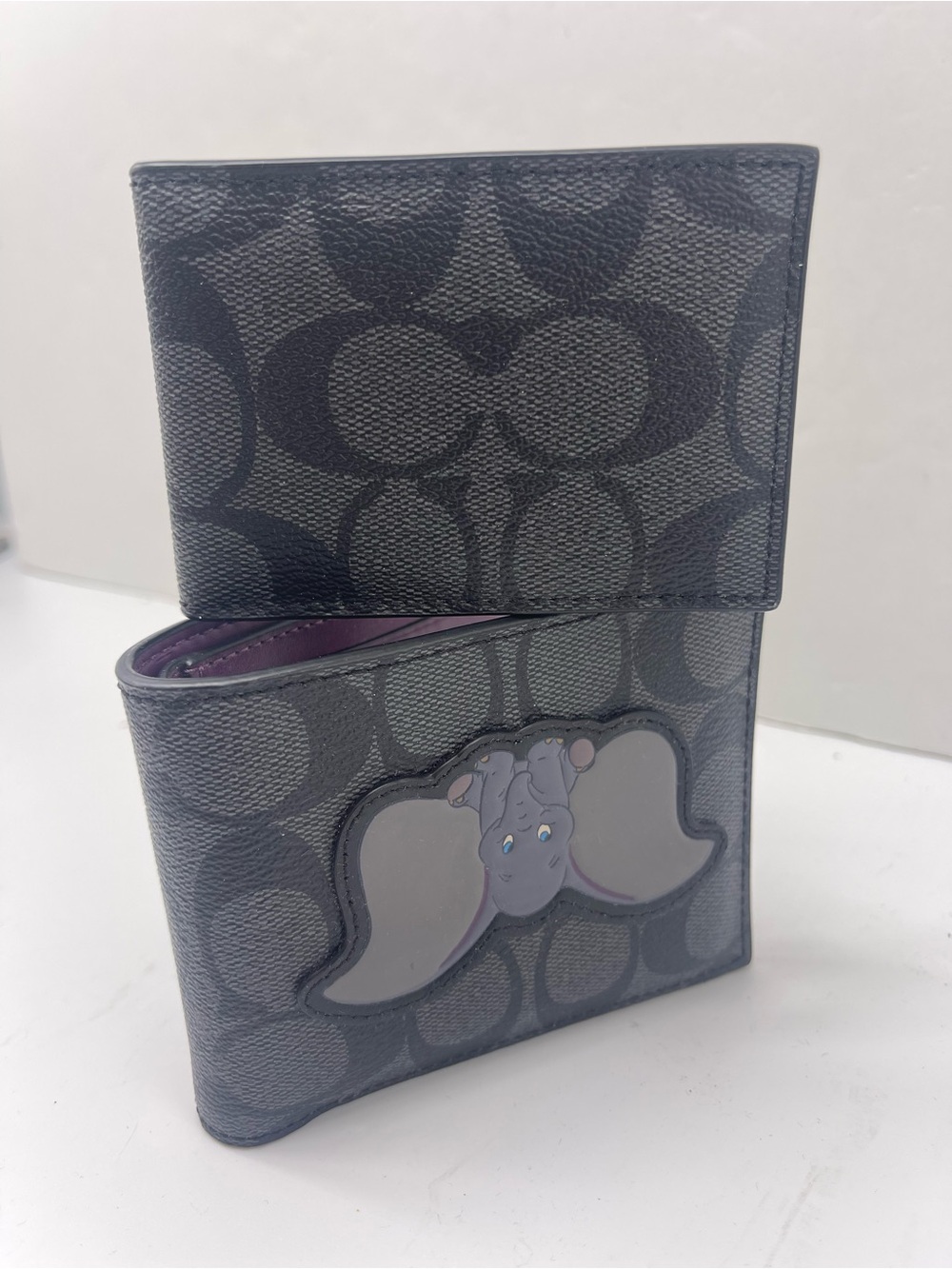 Coach 3 in 1 Signature Disney X Wallet Dumbo 91654 Charcoal Plum Multi
NWT